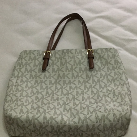 SOLD Michael Kors monogram MK - Picture 3 of 5